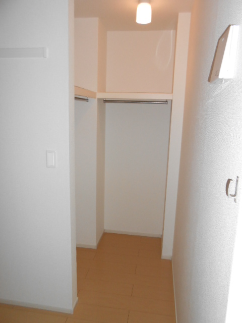 収納　寝室内収納（ウォークインクローゼット）完備