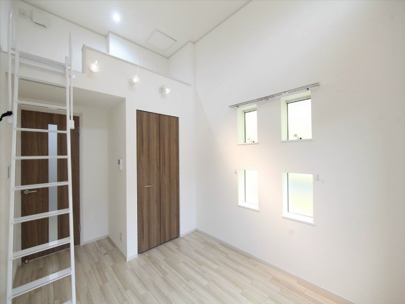 その他　洋室6帖　クローゼット（収納充実）ロフト1.5帖