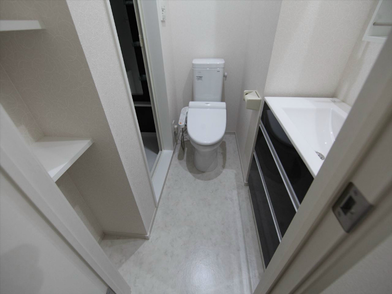 トイレ　温水洗浄暖房便座付トイレ