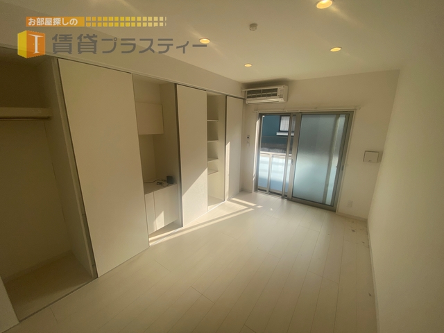 居室・リビング　収納たっぷりのお部屋