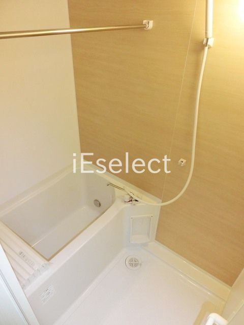 バス・シャワールーム　浴室乾燥機能・追焚き機能付きのお風呂です。