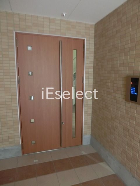 エントランス　物件入口はこちらです。