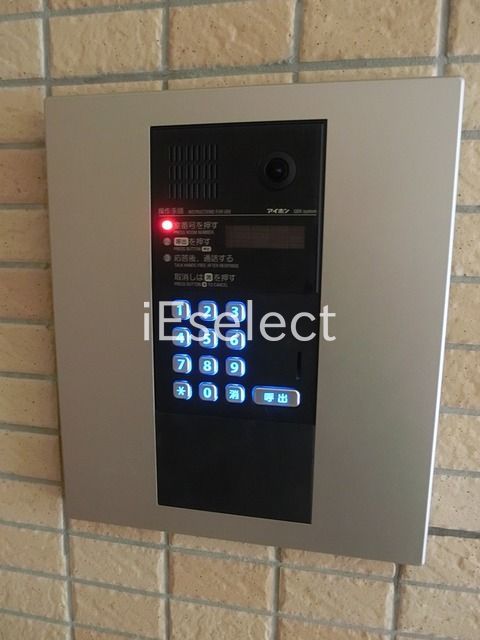 セキュリティ　安心のオートロック完備です。