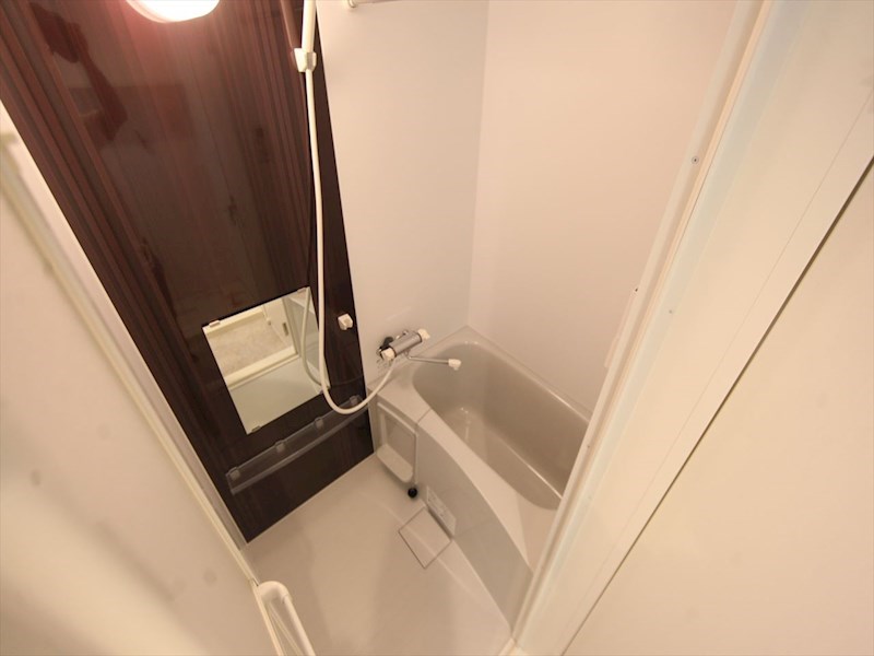 バス・シャワールーム　バスルーム　浴室暖房乾燥機付き　イメージ写真