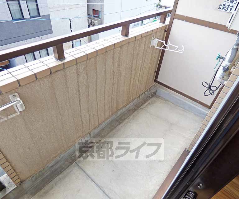 バルコニー　広々としたバルコニーです。