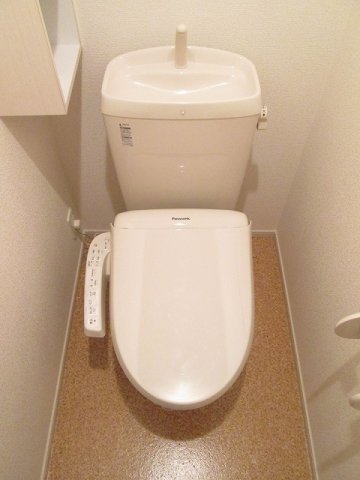 トイレ　トイレもきれいです