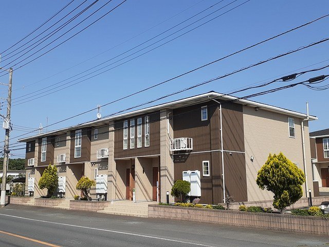 建物外観　落ち着いた雰囲気の外観です