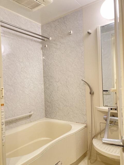 バス・シャワールーム　日々の疲れを癒すお風呂付です