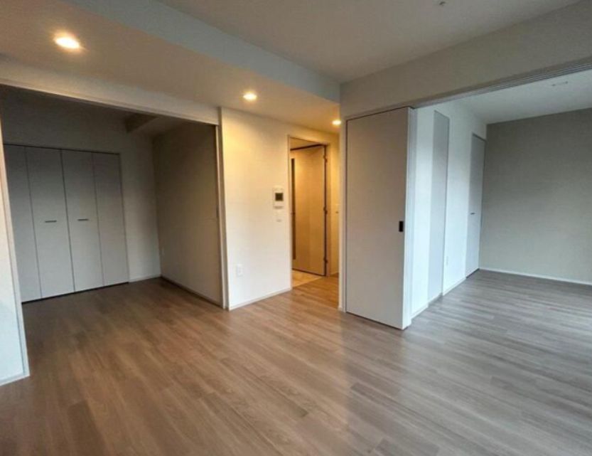 居室・リビング　こちらの居間で趣味の時間をお楽しみください