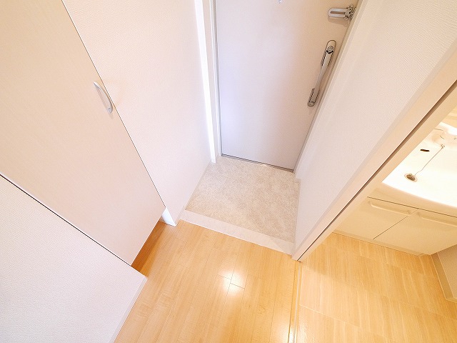 玄関　ゆったりとした玄関です