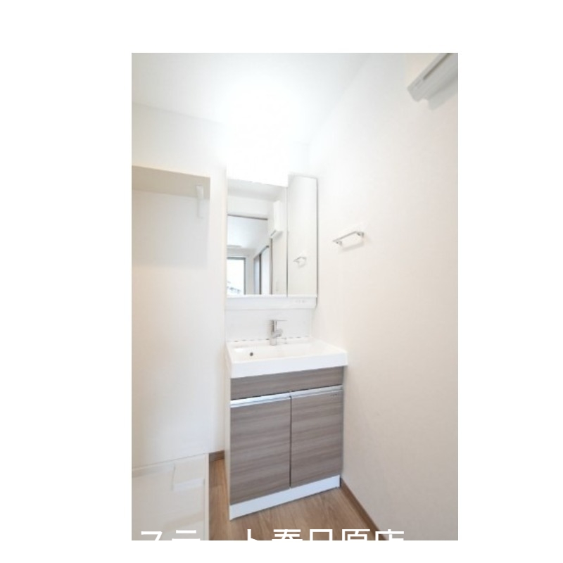 洗面設備　同型タイプの写真です