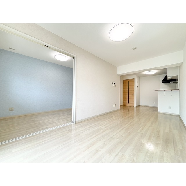 居室・リビング　リビング（同仕様タイプ・現況優先）