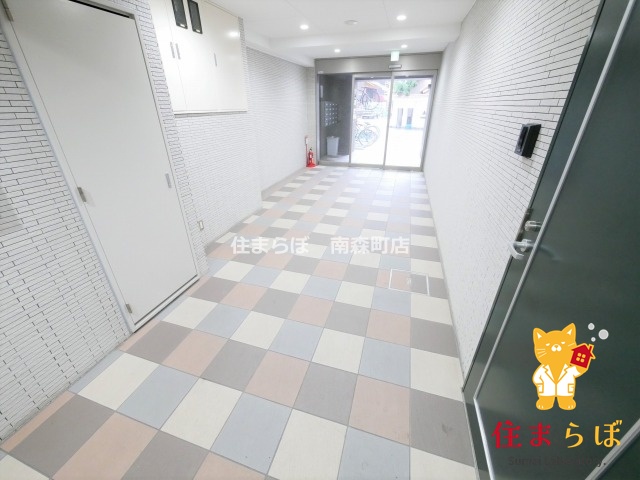 エントランス　共用部の印象も大切に