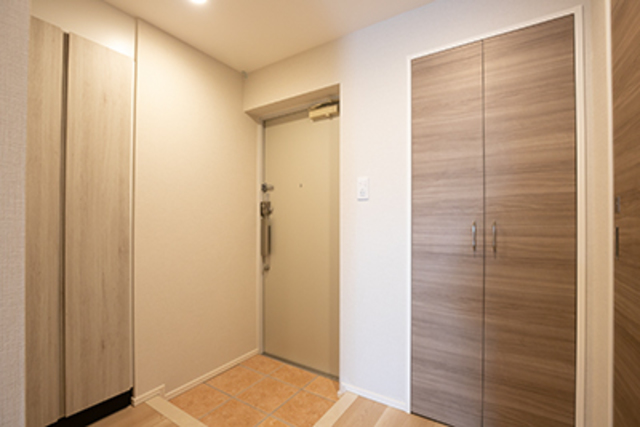 玄関　※写真は同タイプ住戸です。