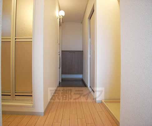 玄関　シューズボックス付き。