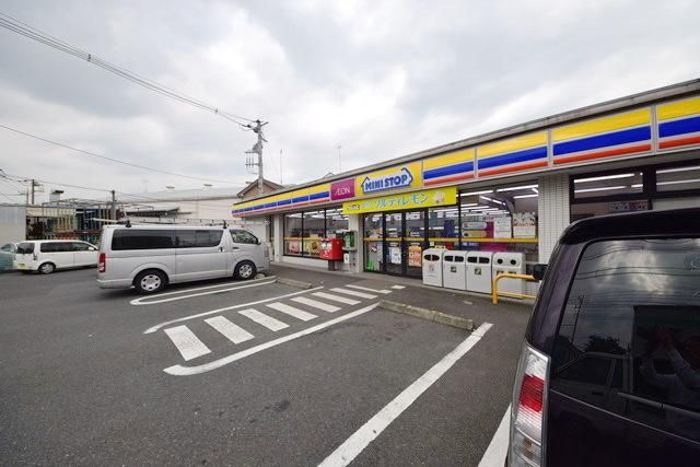 コンビニ　ミニストップ大和上草柳店（コンビニ）まで400m