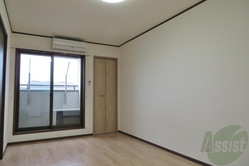 居室・リビング　南向きなので光がしっかり入ってきそうですね。明るく良い部屋ー