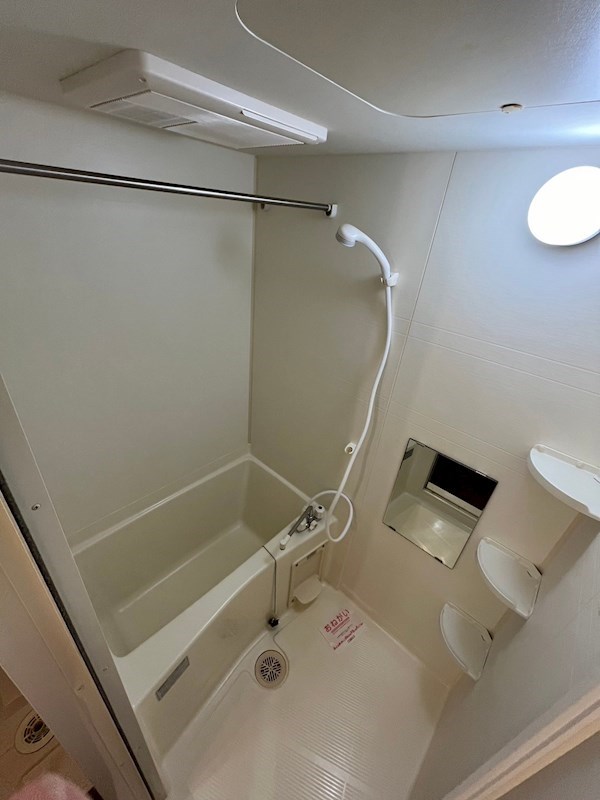 バス・シャワールーム　きれいなお風呂です