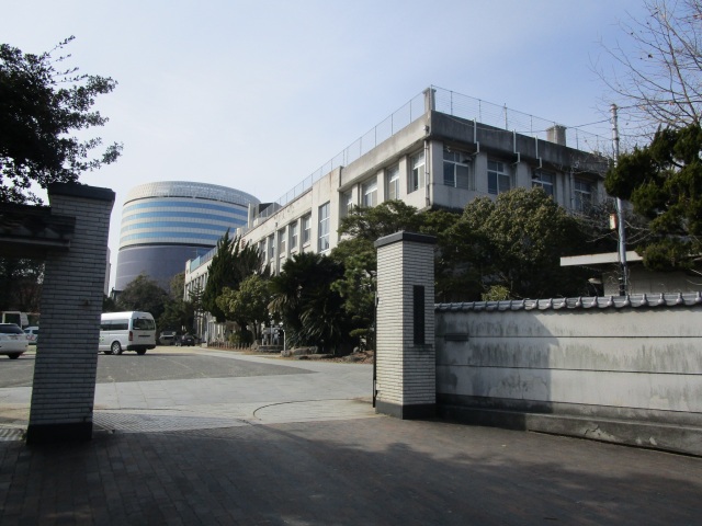 小学校　岡山中央小学校（小学校）まで1200m