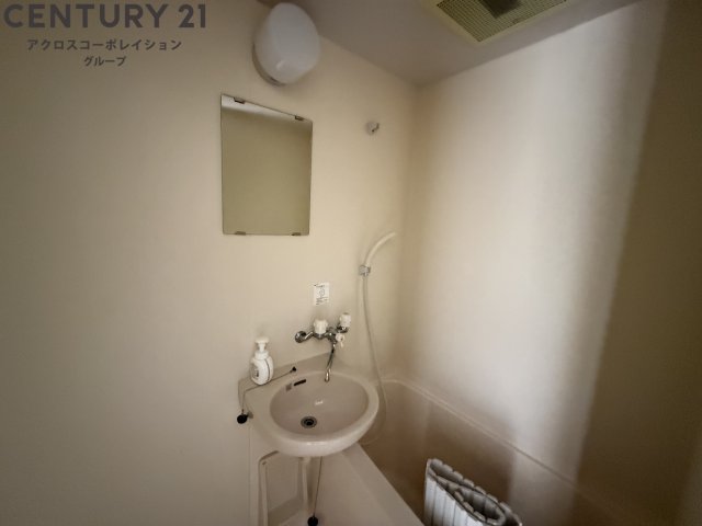 洗面設備　浴室に洗面台があります