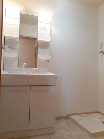 洗面設備　脱衣スペースもあります