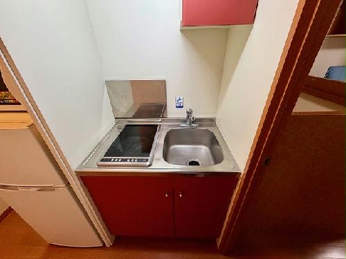 キッチン　設備・仕様は号室により異なる為、現状を優先いたします。