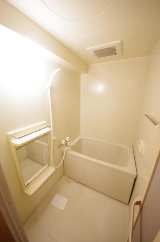 バス・シャワールーム　ゆったり過ごせるお風呂です