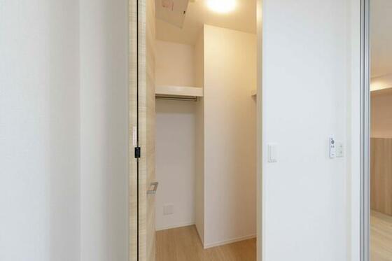 収納　ウォークインクローゼット