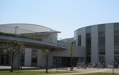 図書館　吉川市立図書館（図書館）まで1173m