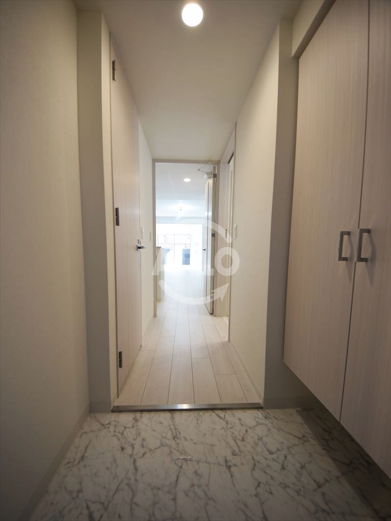 その他　ファーストフィオーレ本町イーストII　玄関