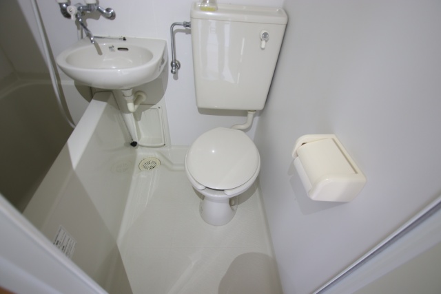 トイレ　別室の参考写真です