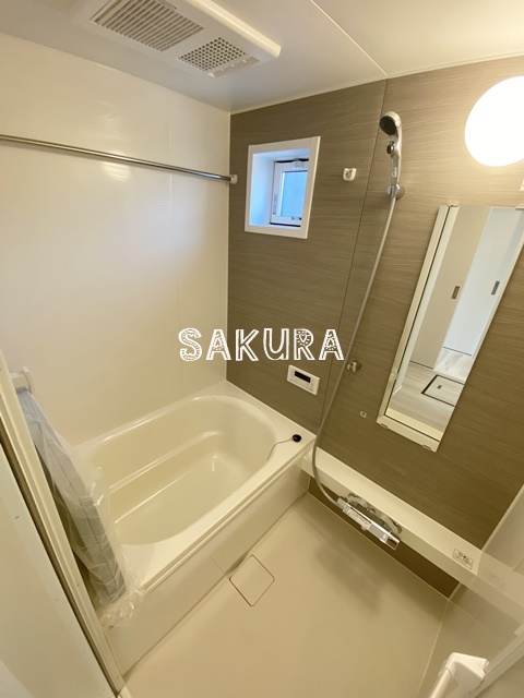 バス・シャワールーム　ご家族や長時間入浴に便利な追い炊き機能付きです♪