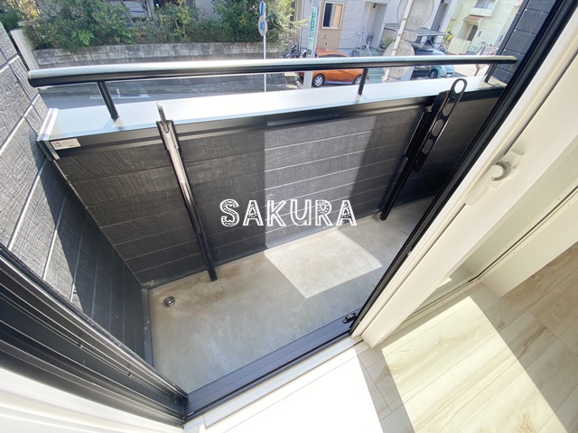 バルコニー　暖かな日差しのふりそそぐバルコニー♪