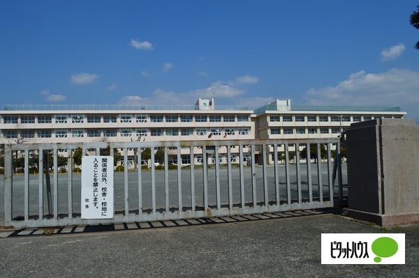 小学校　富士市立吉原小学校（小学校）まで763m