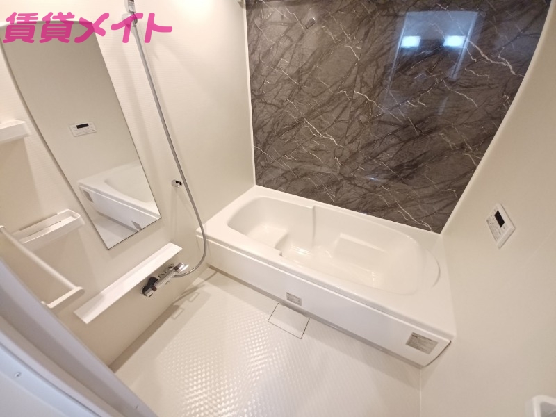 バス・シャワールーム　同型参考写真