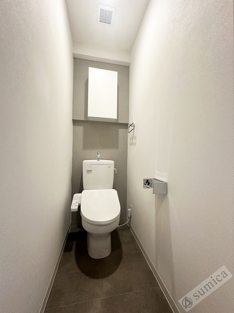 トイレ　温水洗浄便座付き♪♪