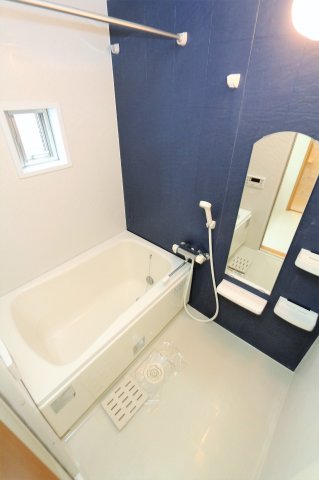 バス・シャワールーム　参考写真（同物件別部屋）