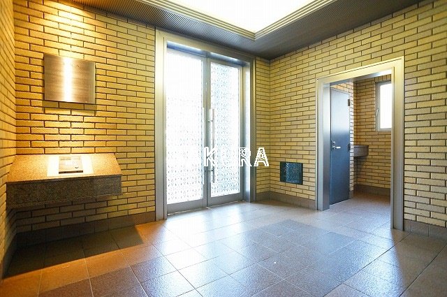 セキュリティ　不審者、勧誘員をシャットアウトできるオートロックです♪