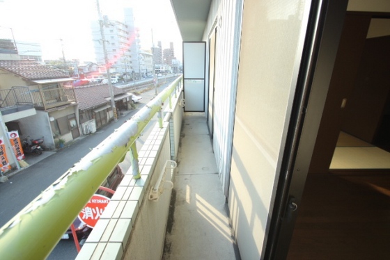 バルコニー　※別部屋の写真です