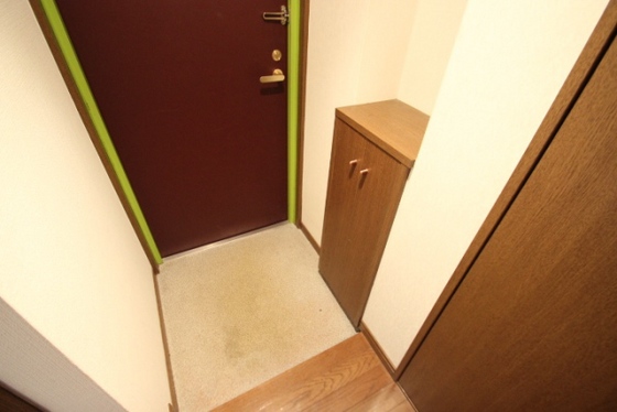 玄関　※別部屋の写真です