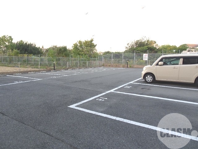 駐車場　敷地内駐車場