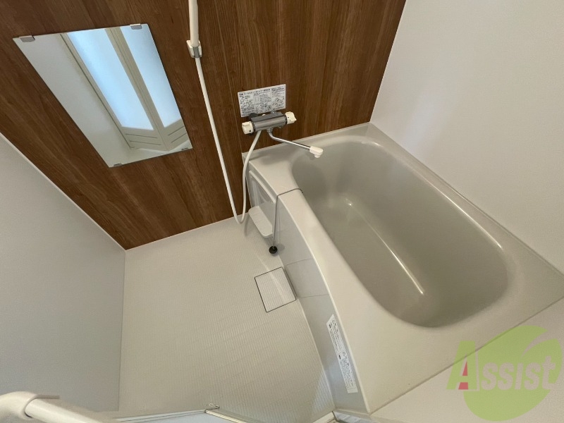 バス・シャワールーム　お風呂になります。一日の疲れを癒してくださいね。