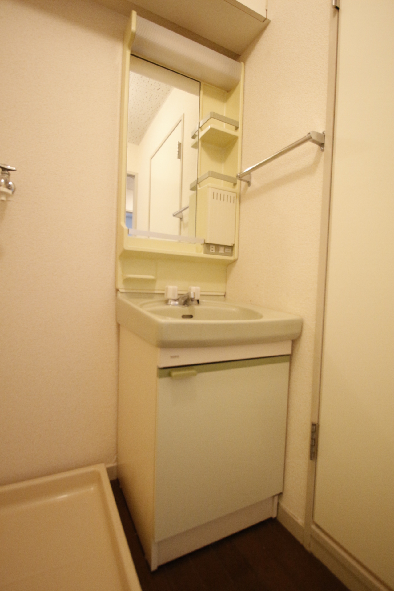 洗面設備　別の部屋の写真です