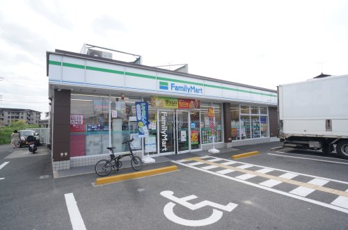 コンビニ　ファミリーマート 橿原四条店（コンビニ）まで167m