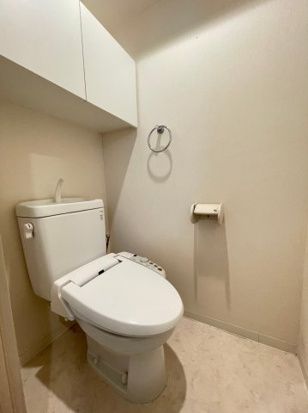 トイレ　（別タイプ参考写真）レクシオシティ王子神谷　北区王子4