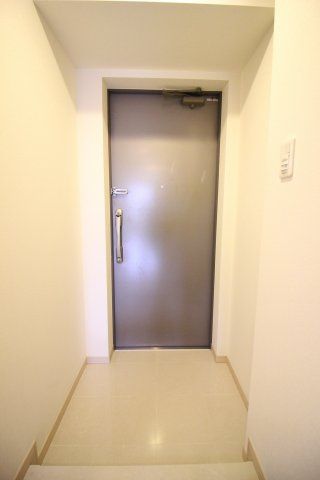 玄関　（別タイプ参考写真）レクシオシティ王子神谷　北区王子4