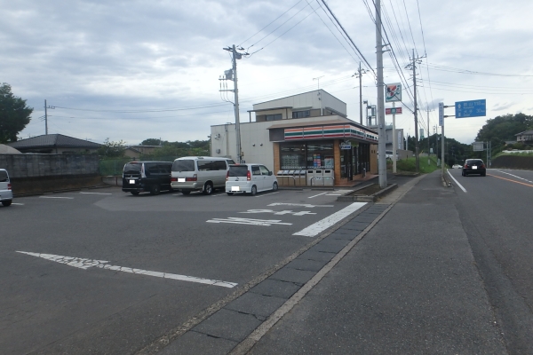 コンビニ　セブンイレブン常陸大宮姥賀店（コンビニ）まで256m