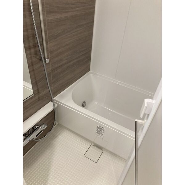 バス・シャワールーム　ゆったり過ごせるお風呂です