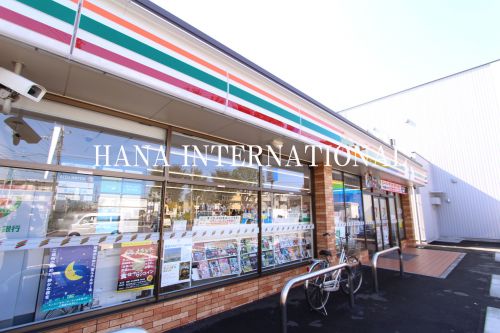 コンビニ　セブン-イレブン小金井東八貫井南店（コンビニ）まで633m