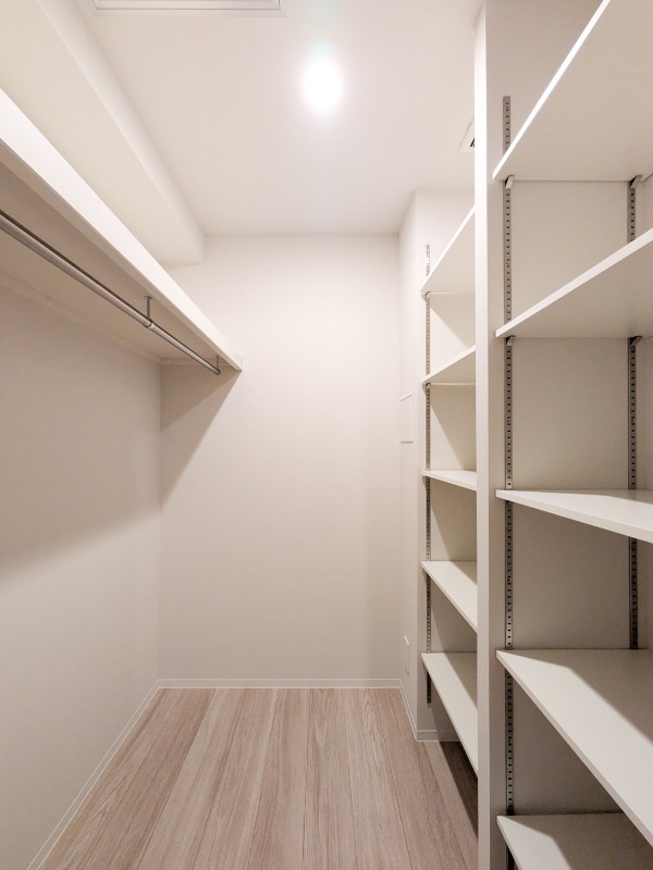 収納　写真は２階のお部屋となります。